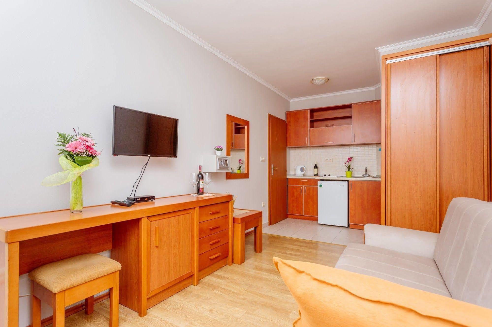 Perper Hotel دونيا لاستيفا المظهر الخارجي الصورة